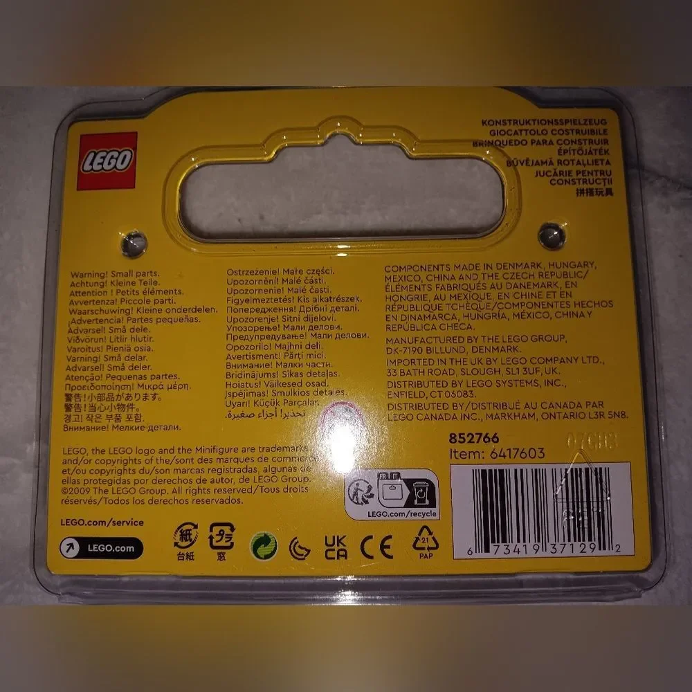 NWOT 2009 Lego Mini Figures 3 Pack